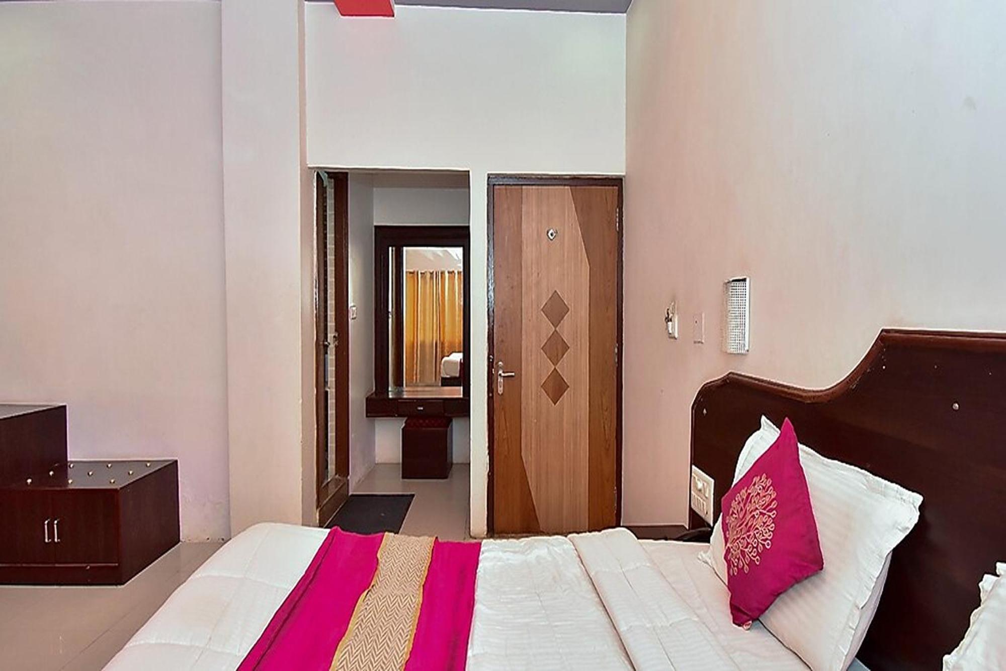 Hotel Deep Palace Near Bus Stand Udaipole Udaipur Luaran gambar