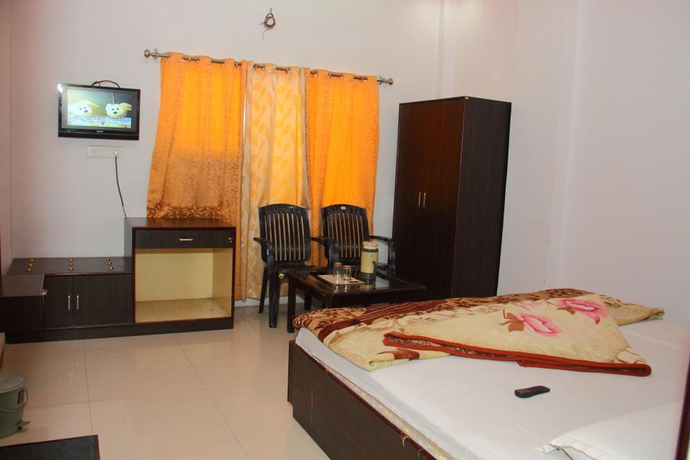 Hotel Deep Palace Near Bus Stand Udaipole Udaipur Luaran gambar