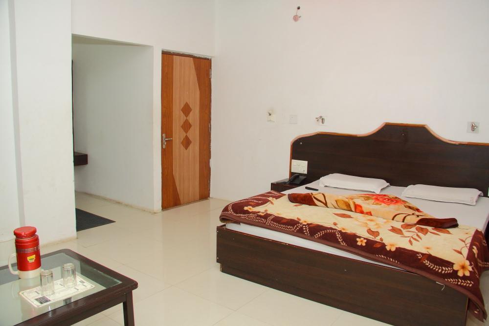 Hotel Deep Palace Near Bus Stand Udaipole Udaipur Luaran gambar
